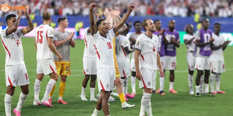 Anh vs Argentina bán kết nóng bỏng với khán giả cuồng nhiệt